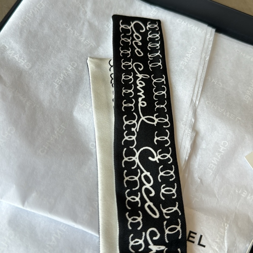 Chanel 22c twilly scarf silk black ivory logo tie with box and tags - Picture 2 of 8